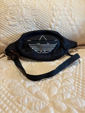 Adidas Originals National Waist Pack in Black/Core White